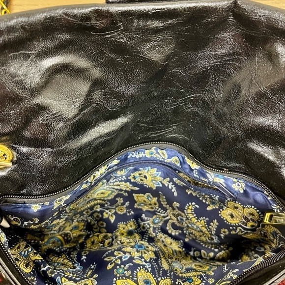 Vintage Black Quilted Gold Chain Handbag - Picture 6 of 10